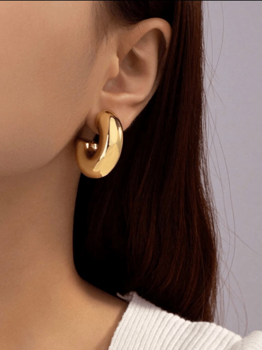 Minimalist Hoop Earrings