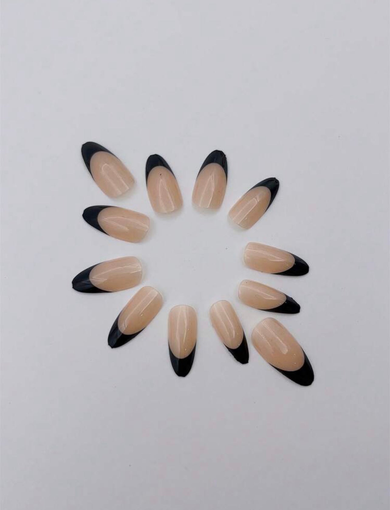 Almond shaped minimalist black French glossy Press on Nails